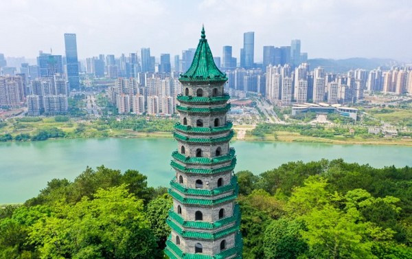 Vẻ đẹp của Tháp Long Tượng gây ấn tượng mạnh mẽ