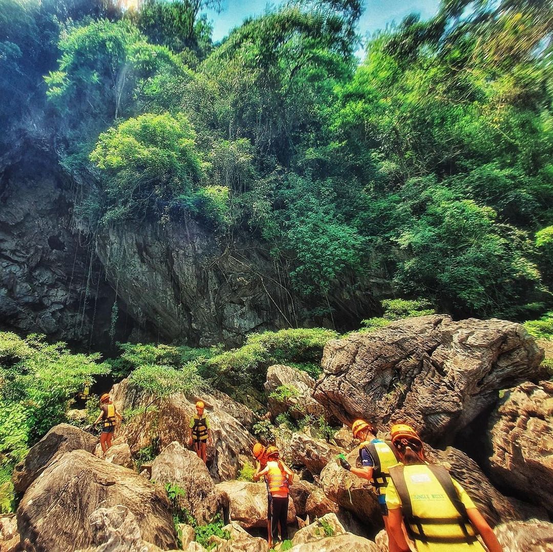 Quảng Bình điều chỉnh độ tuổi khách du lịch khám phá hang Trạ Ang