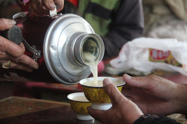 Trà bơ Tây Tạng, còn được gọi thân thương là po cha hay cha süma