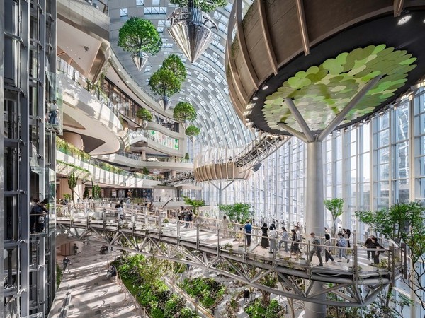 Trung tâm mua sắm Quang Hoàn nổi lên như một viên ngọc sáng giá