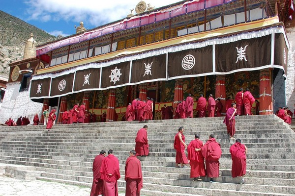 https://kimlientravel.com.vn/du-lich-tay-tang.html