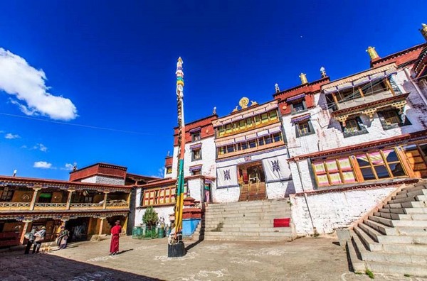 Tu Viện Samding Tây Tạng – Khám Phá Thánh Địa Nữ Phật Sống