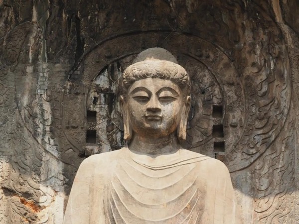 Tượng Phật Lư Xá Na Ở Hang Long Môn – Kỳ Quan Nghìn Năm Vượt Thời Gian