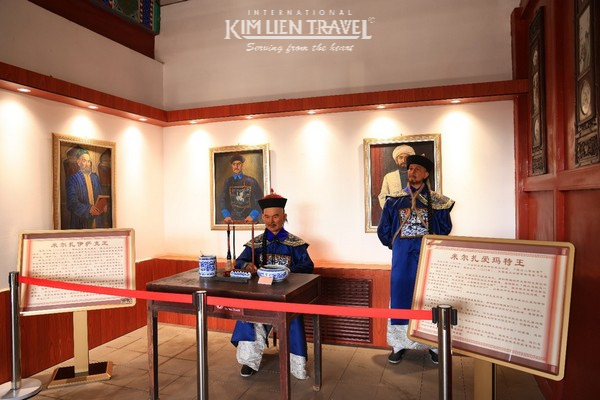 Phía sau vẻ tĩnh lặng của các khu bảo tàng là một nhịp sống văn hóa sôi động